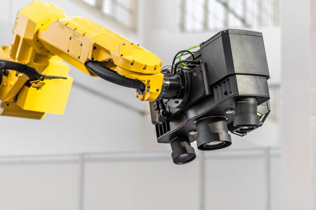 Kameras am Roboterarm montiert
